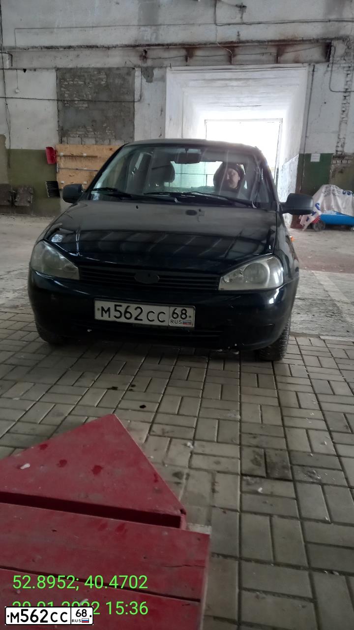 Фото автомобиля LADA 1117 KALINA, 2011 — госномер М562СС68. Цвет: СИНЕ-ЧЕРНЫЙ
