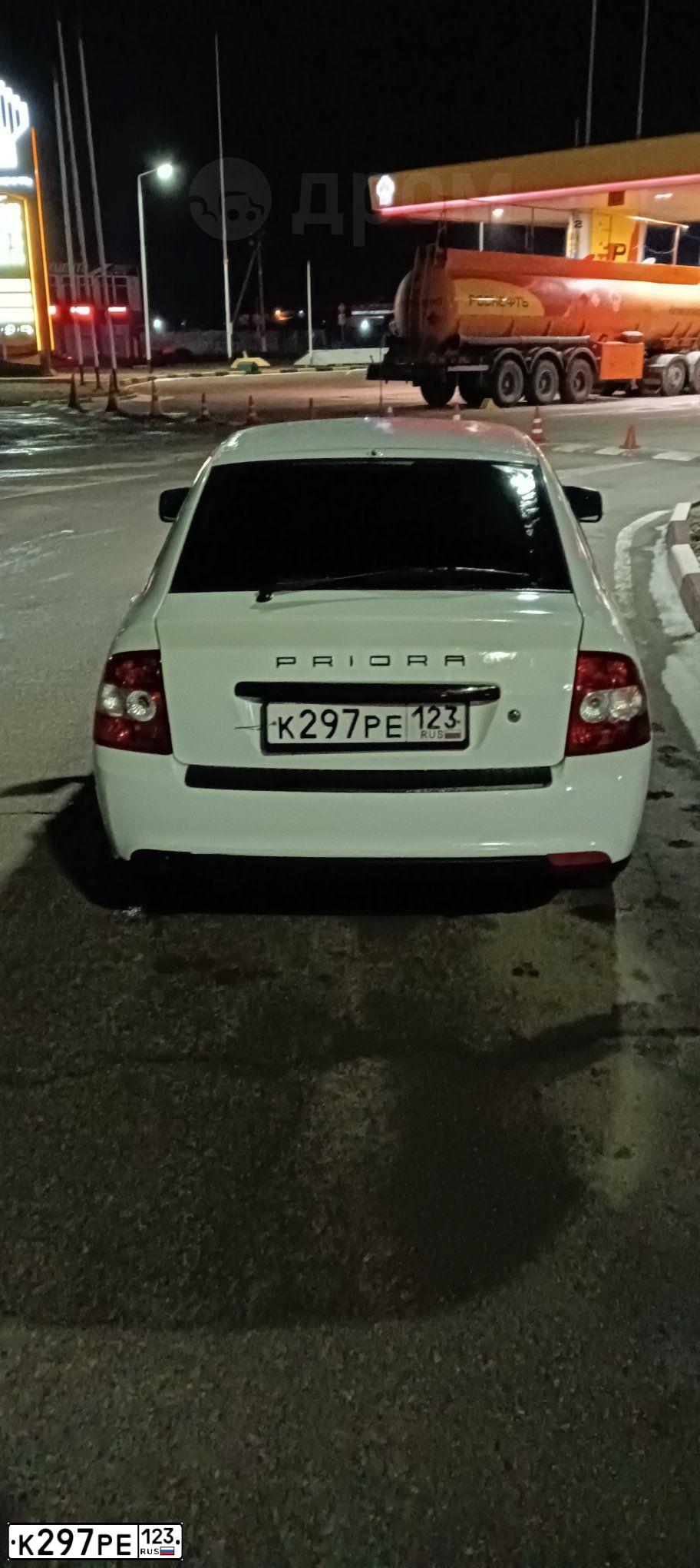 Фото автомобиля LADA 2172 PRIORA, 2011 — госномер Р390МТ193. Цвет: Белый
