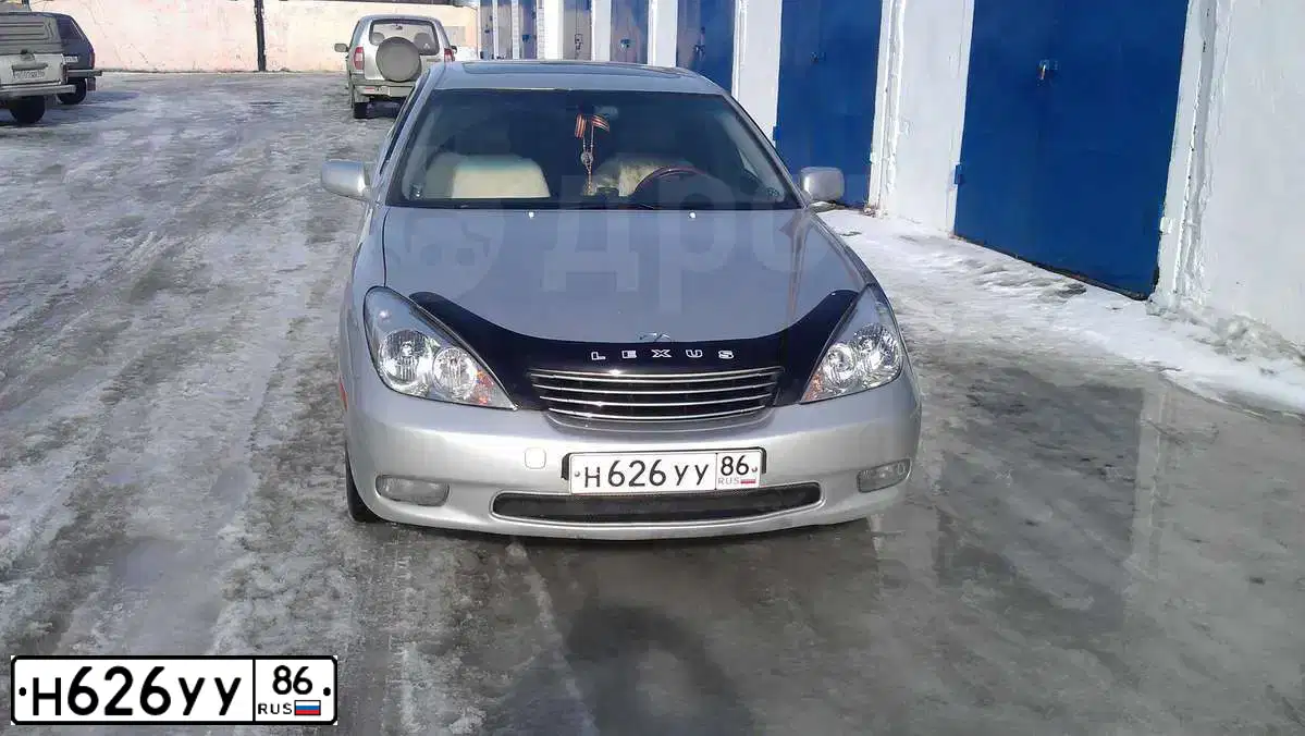 Фото автомобиля LEXUS ES, 2001 — госномер У202ЕУ02. Цвет: серебристый