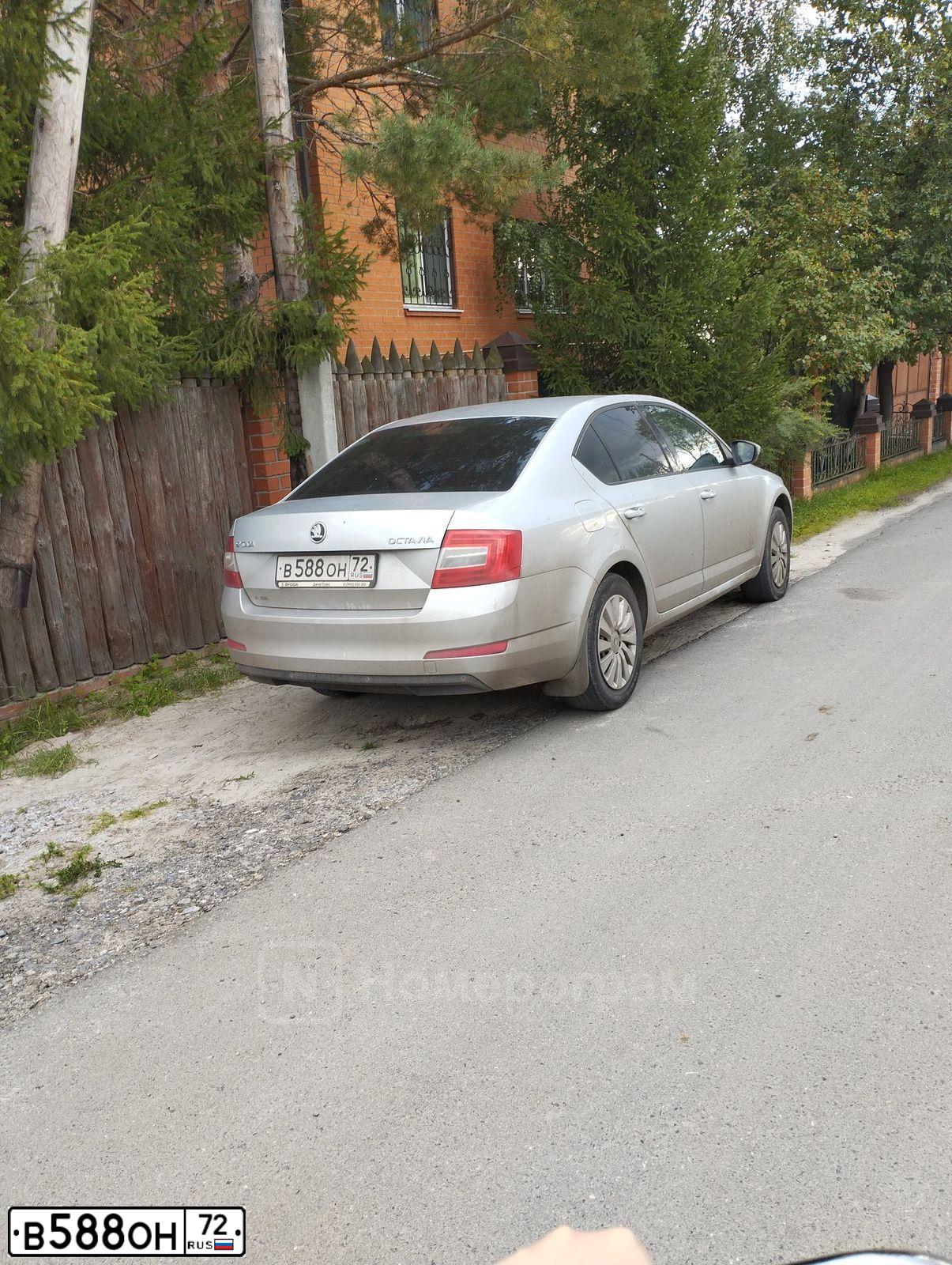Фото автомобиля SKODA OCTAVIA, 2015 — госномер В588ОН72. Цвет: СЕРЕБРИСТЫЙ