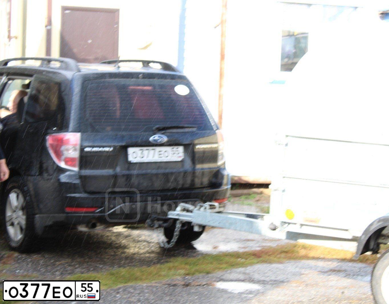 Фото автомобиля SUBARU FORESTER, 2008 — госномер О377ЕО55. Цвет: ЧЕРНЫЙ