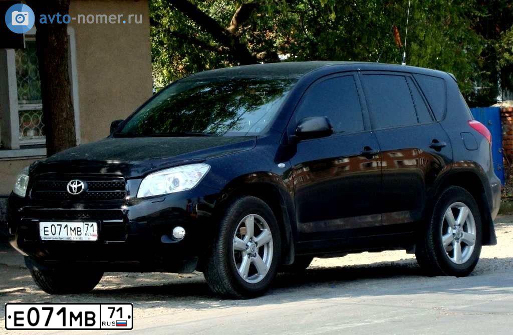 Фото автомобиля TOYOTA RAV4, 2006 — госномер Е071МВ71. Цвет: ЧЕРНЫЙ