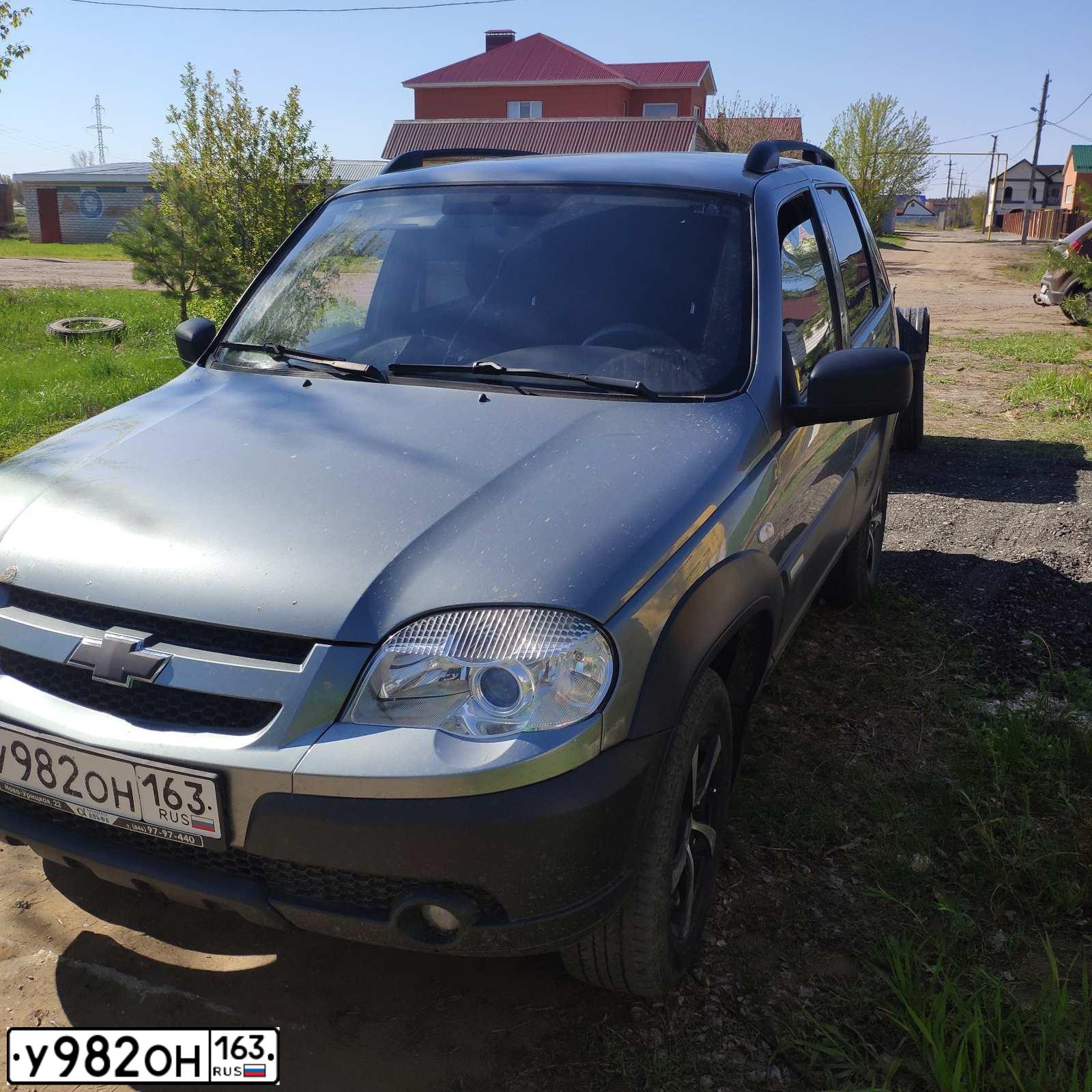 Фото автомобиля CHEVROLET NIVA, 2014 — госномер М841МТ716. Цвет: Темно-серый металлик