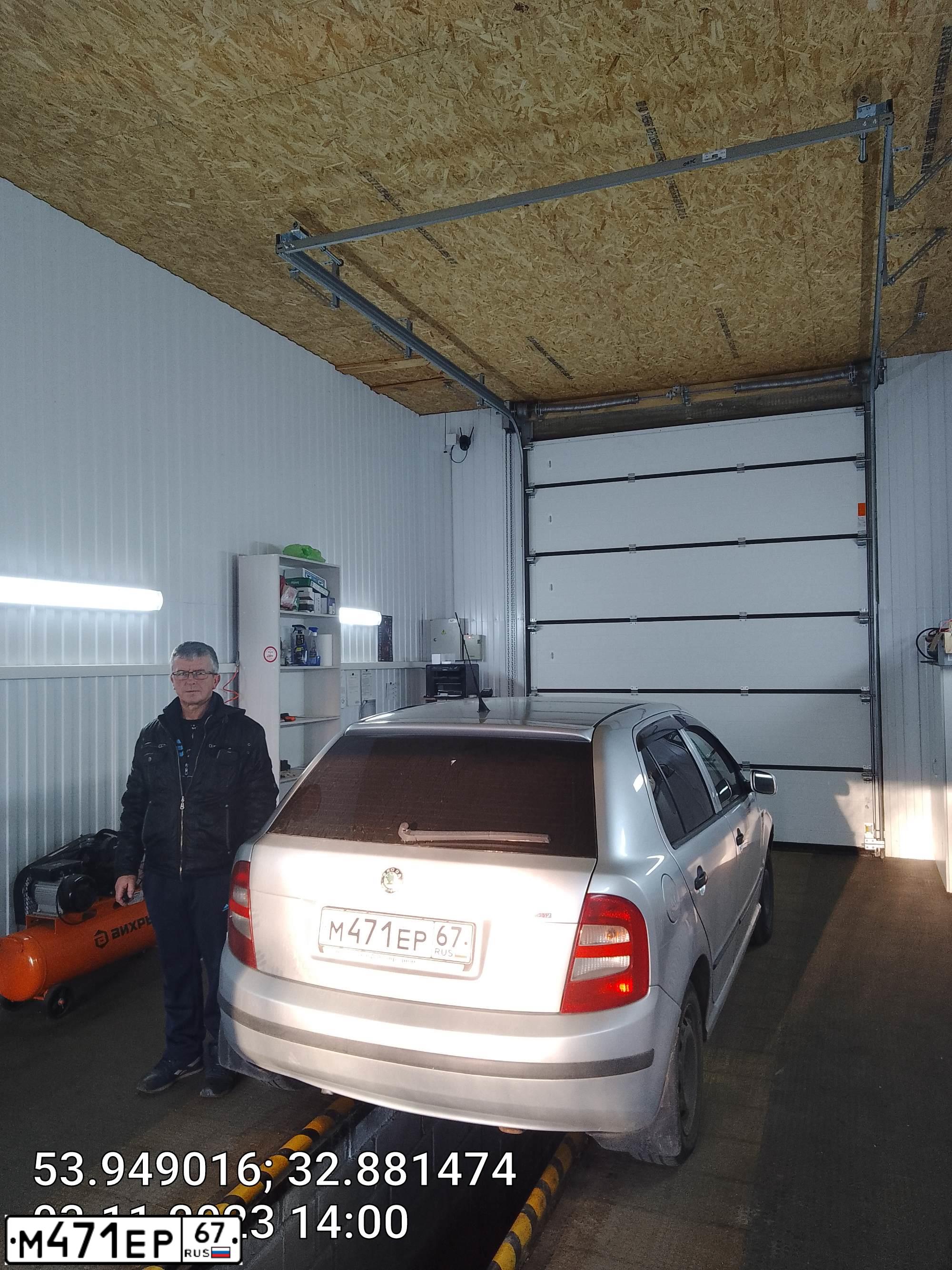 Фото автомобиля SKODA FABIA, 2001 — госномер М471ЕР67. Цвет: Серебристый