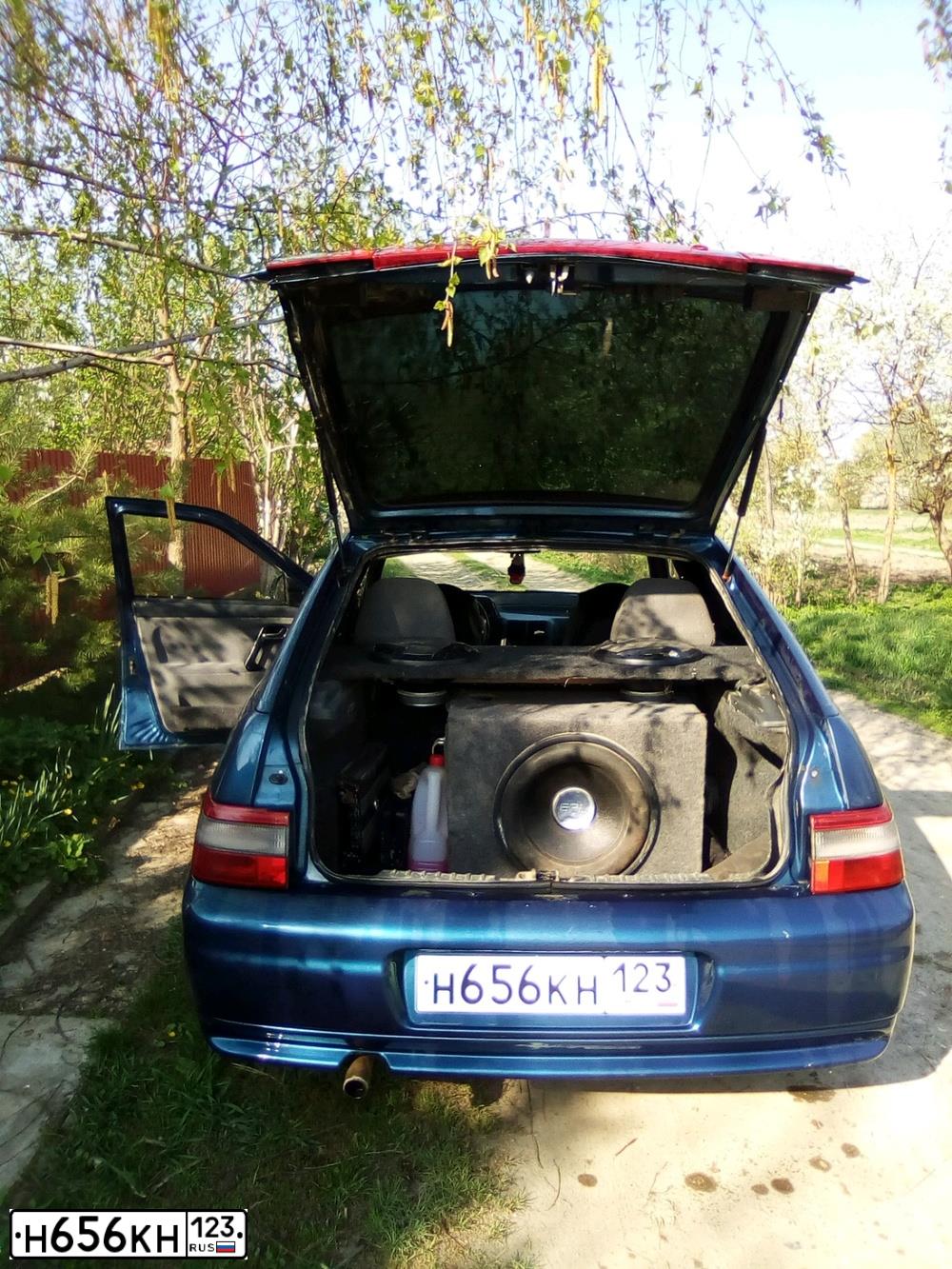 Фото автомобиля LADA 2112, 2004 — госномер К920УМ123
