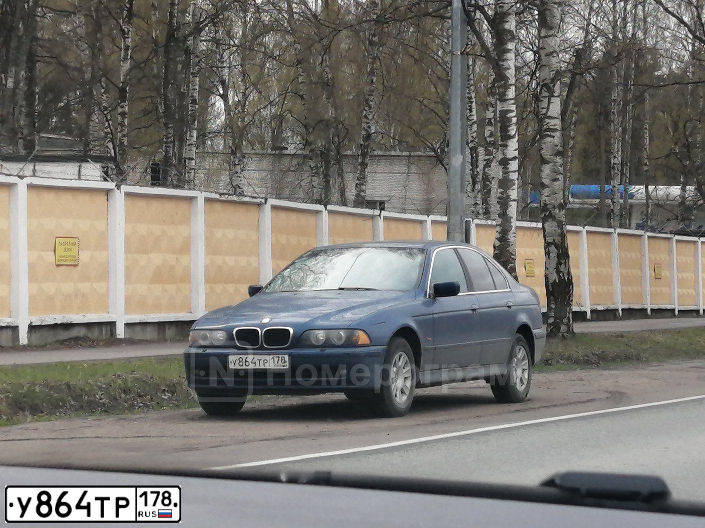 Фото автомобиля BMW SERIE 5, 2000 — госномер У864ТР178. Цвет: СИНИЙ