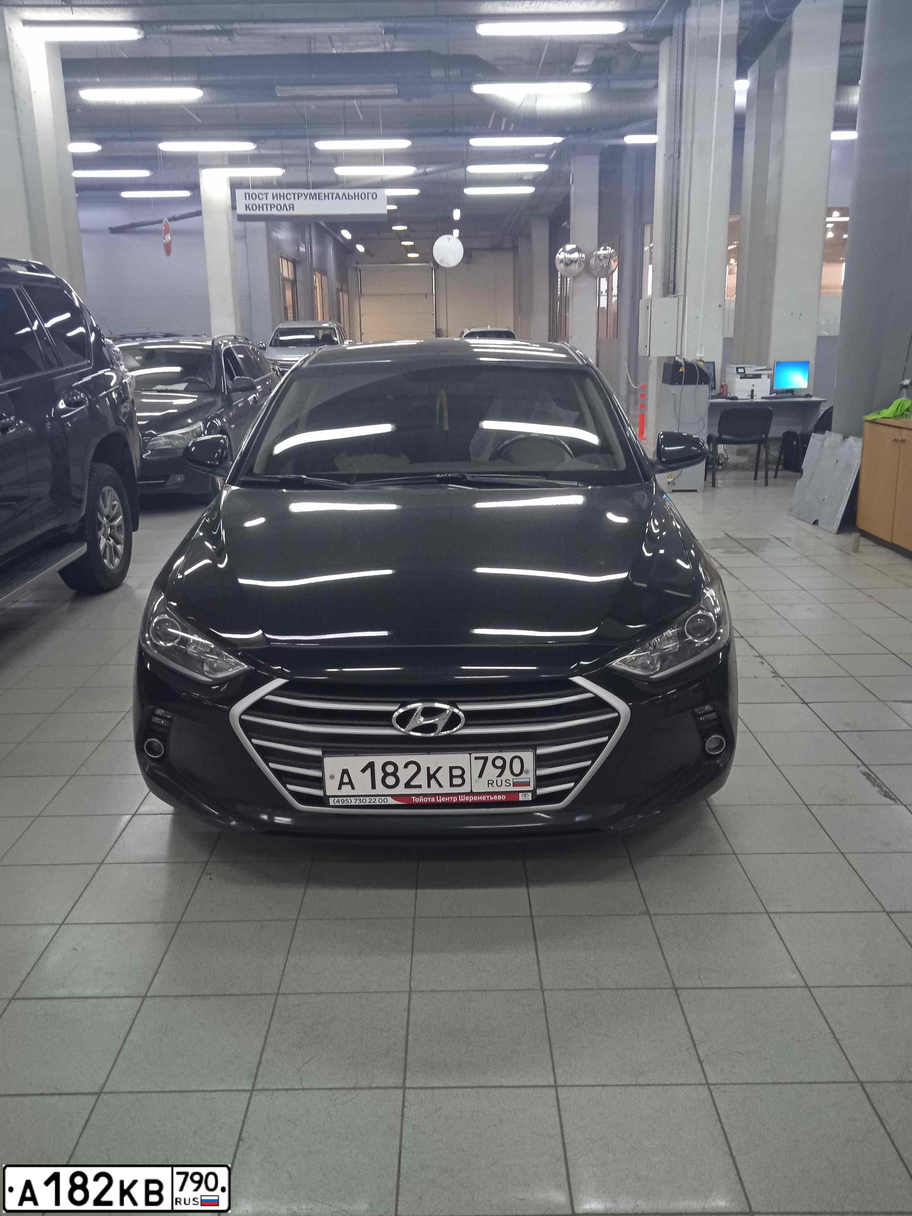 Фото автомобиля HYUNDAI ELANTRA, 2017 — госномер А182КВ790. Цвет: ЧЕРНЫЙ