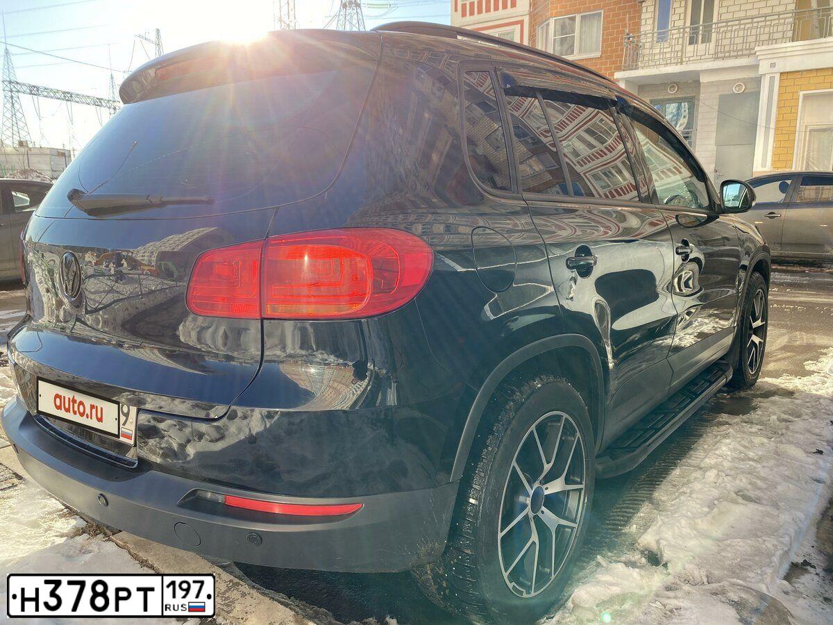 Фото автомобиля VOLKSWAGEN TIGUAN, 2011 — госномер Н368ТК33. Цвет: ЧЕРНЫЙ