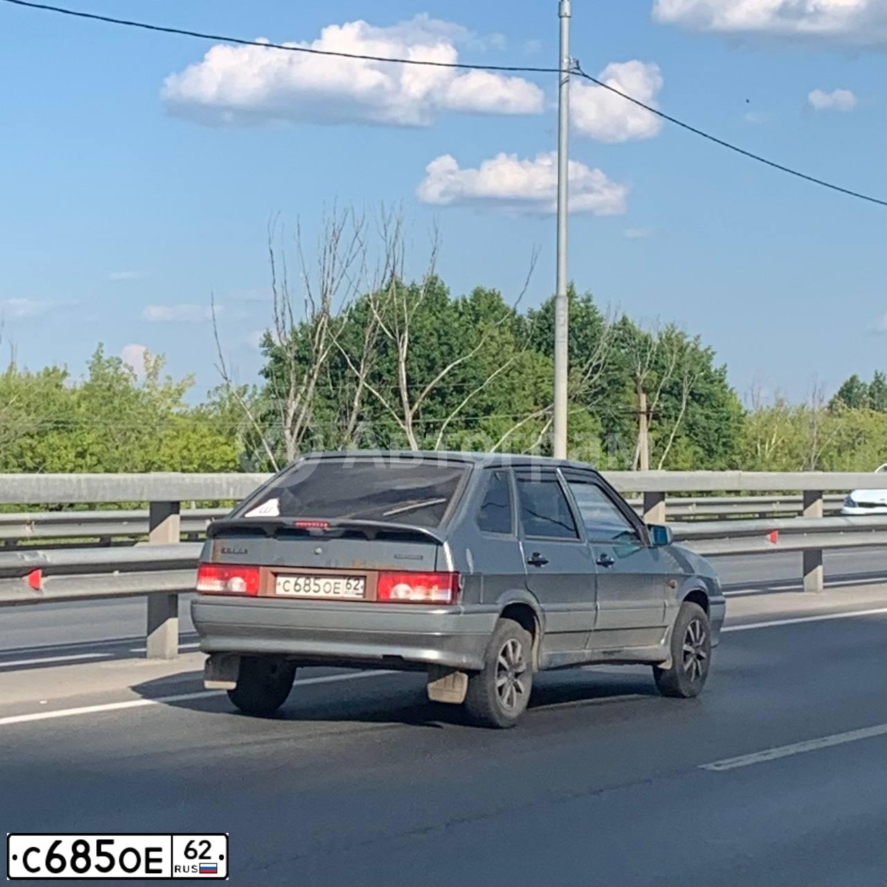 Фото автомобиля LADA 2114 SAMARA, 2007 — госномер О685ОЕ62. Цвет: СРЕД СЕРО-ЗЕЛЕНЫЙ МЕТАЛ