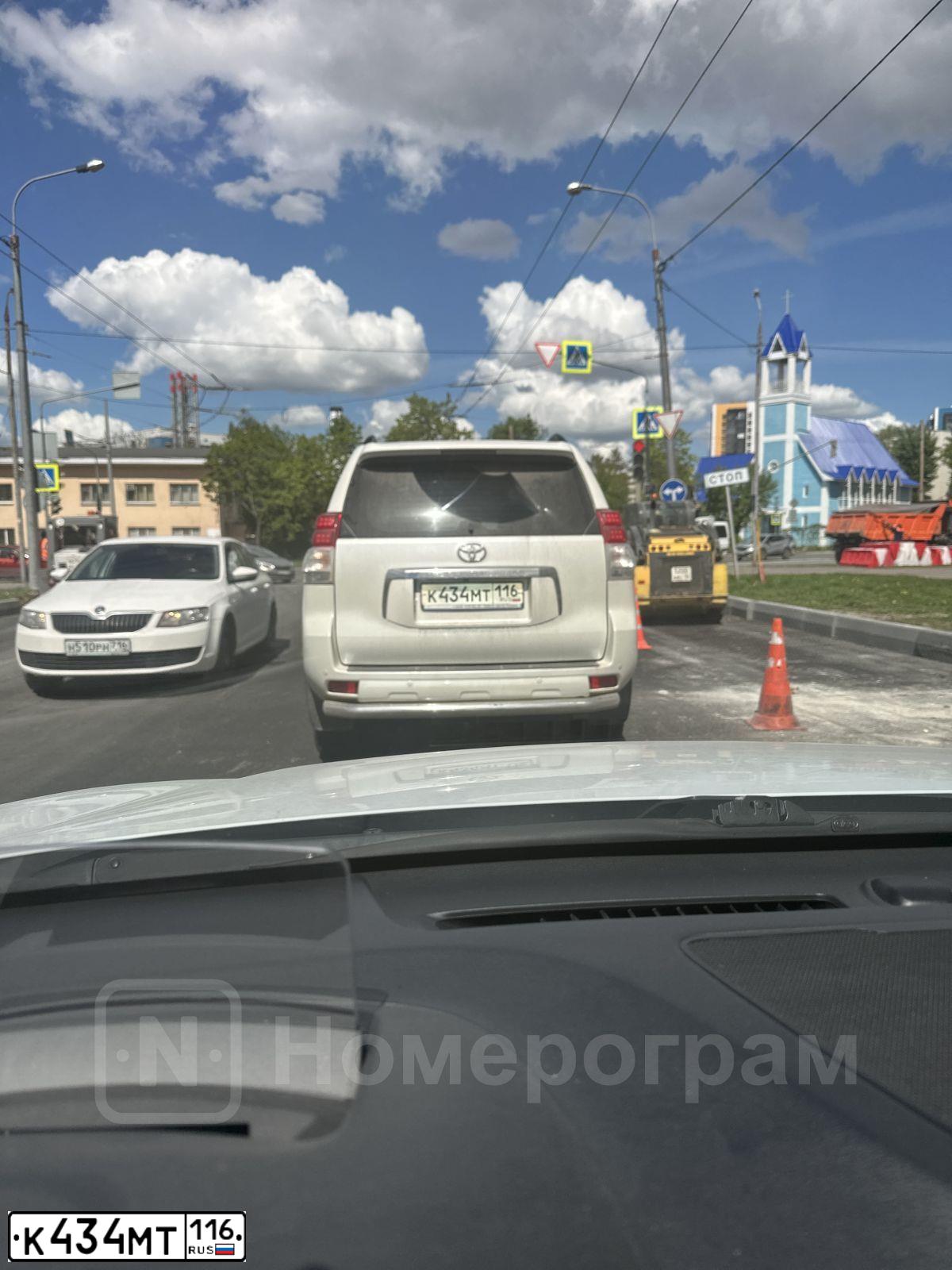 Фото автомобиля TOYOTA LANDCRUISER, 2012 — госномер К434МТ116. Цвет: БЕЛЫЙ