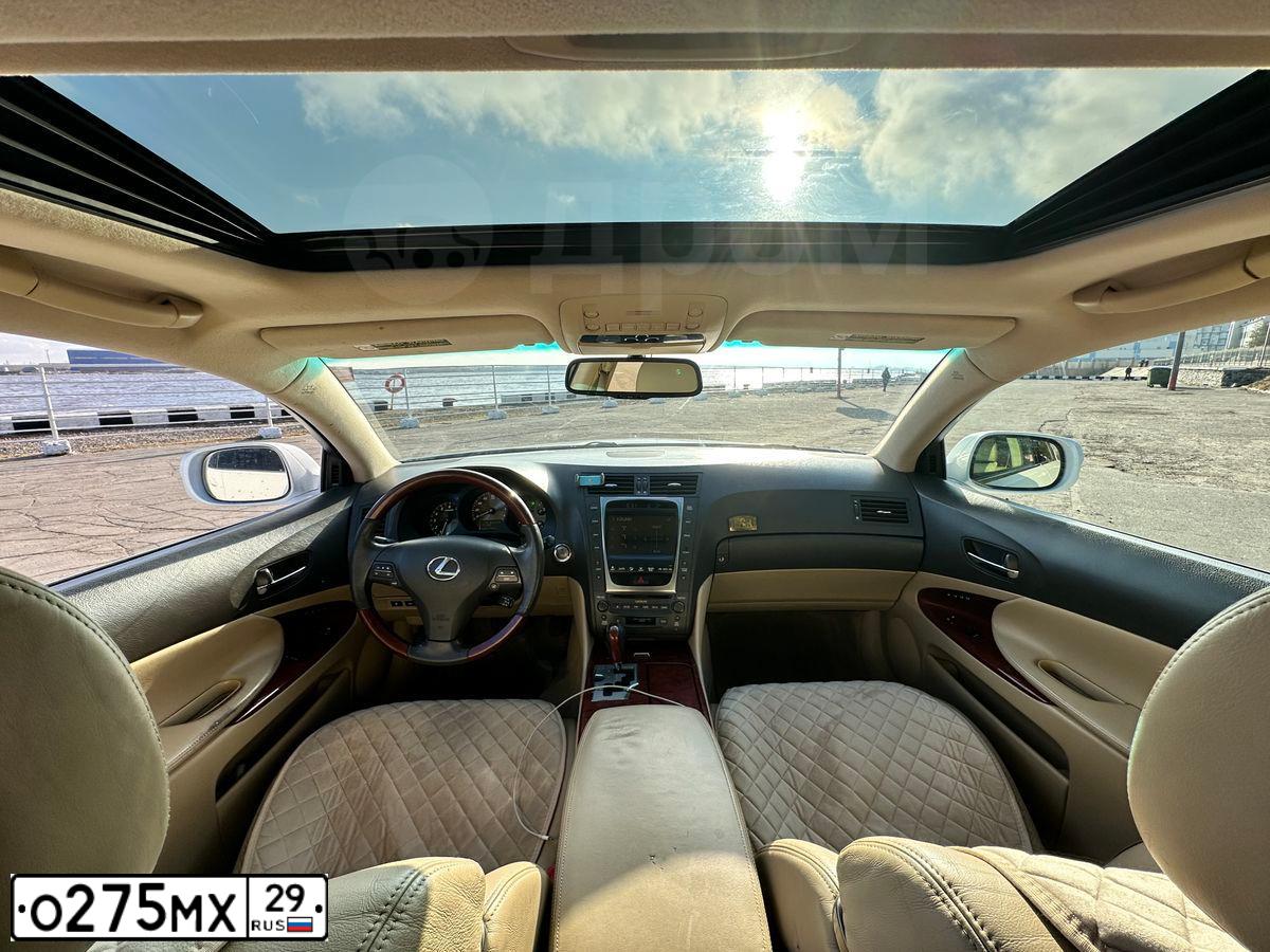 Фото автомобиля LEXUS GS, 2008 — госномер С393МА774. Цвет: Белый