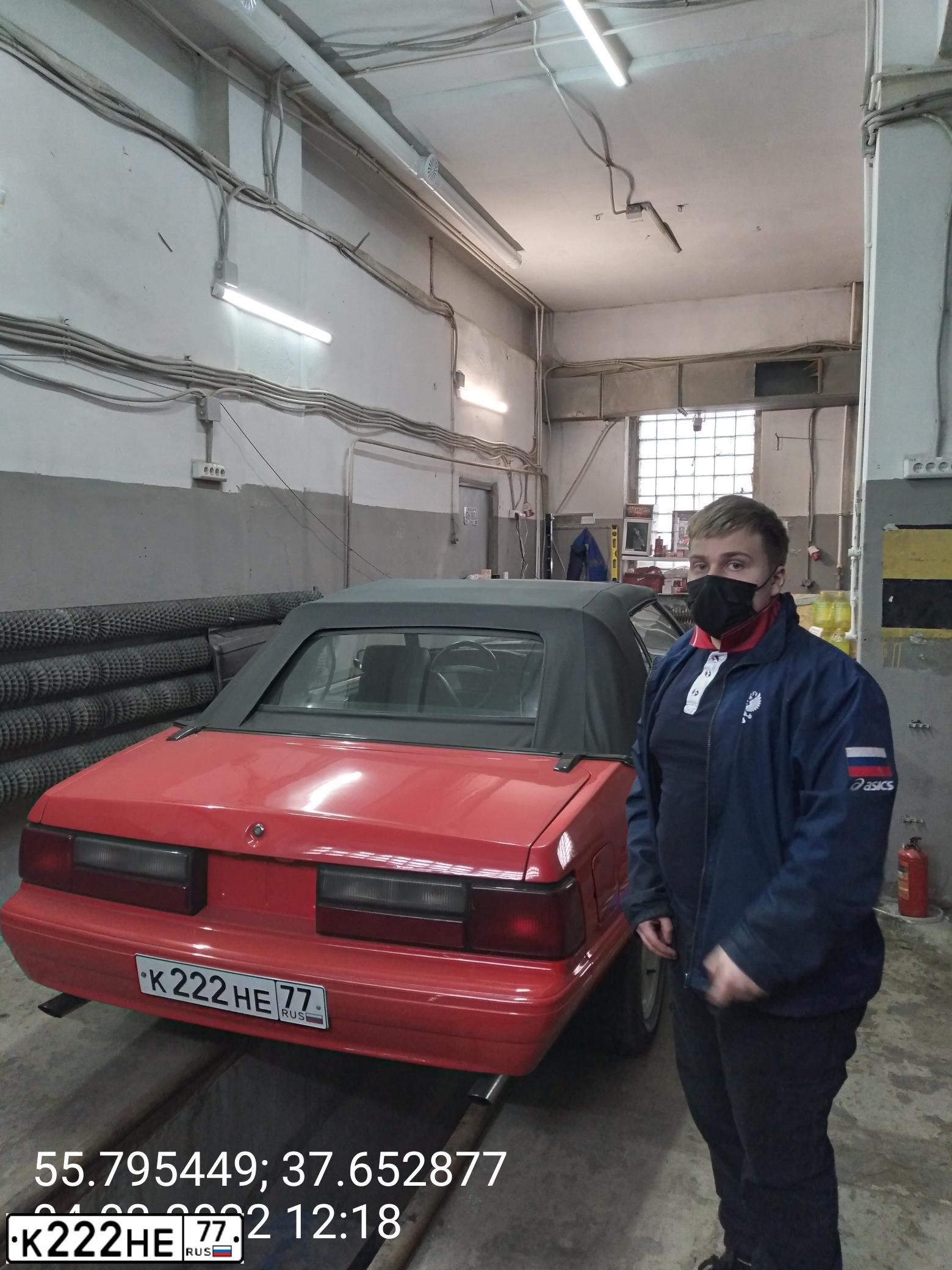 Фото автомобиля FORD MUSTANG, 1992 — госномер К222НЕ77. Цвет: КРАСНЫЙ