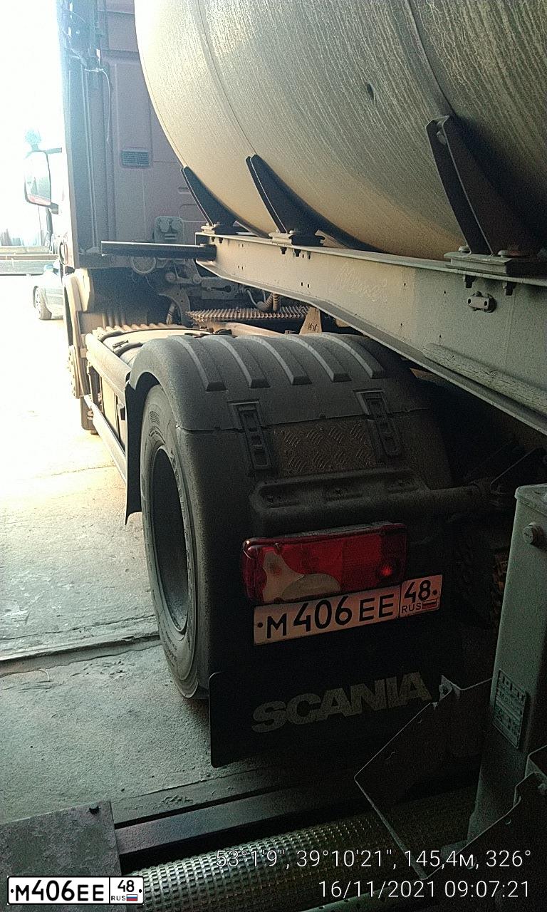 Фото автомобиля SCANIA P400LA4X2HNA, 2015 — госномер К200ЕН36. Цвет: Красный
