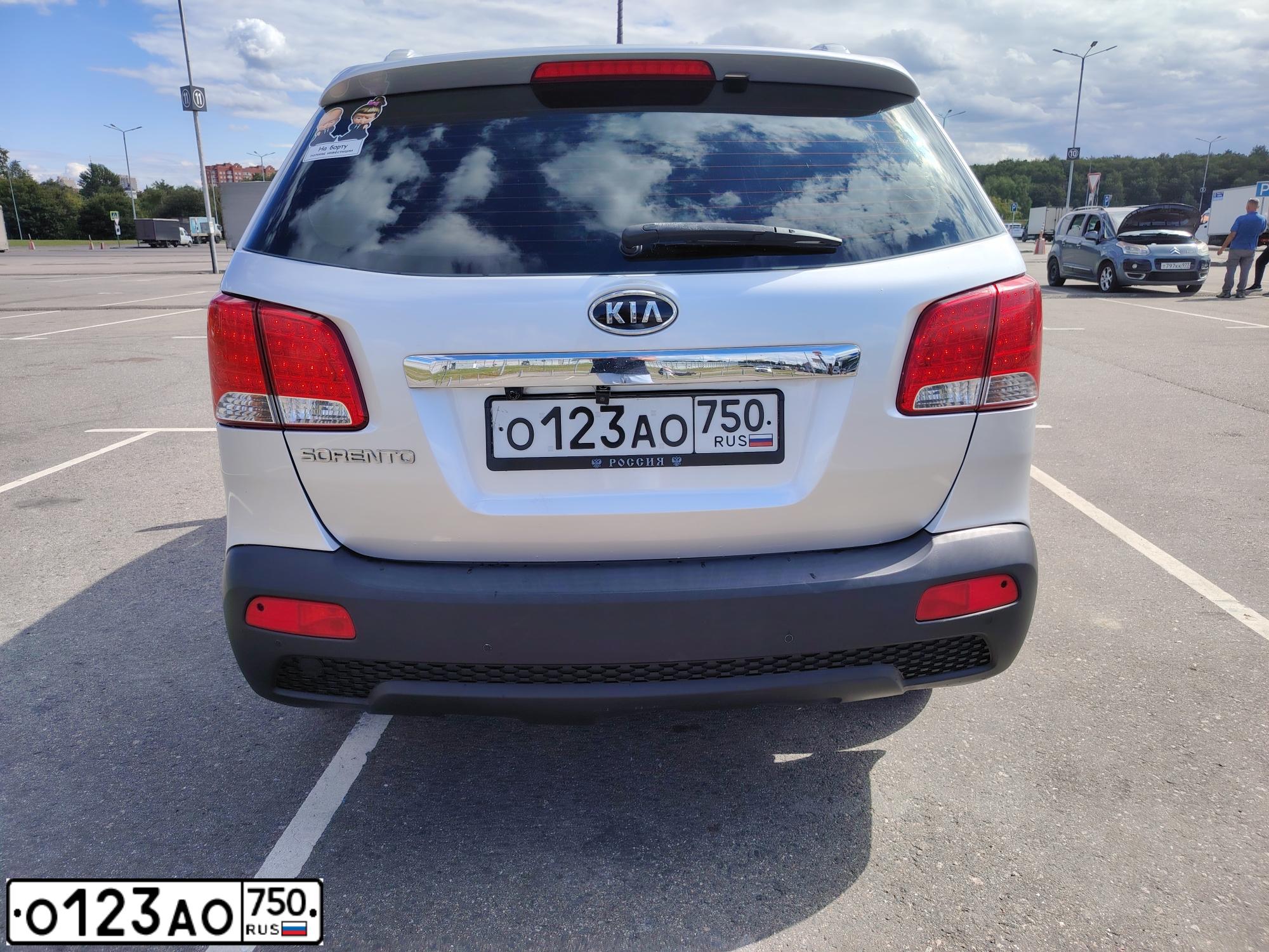 Фото автомобиля KIA SORENTO, 2011 — госномер С930АС250