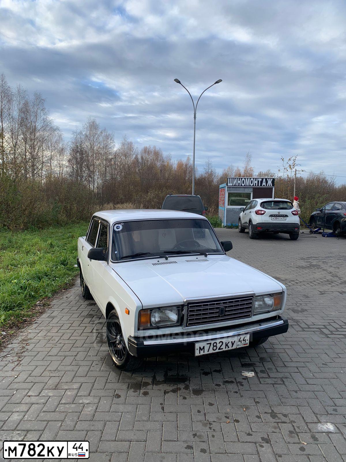 Фото автомобиля LADA 2107, 2006 — госномер М782КУ44. Цвет: ЯРКО БЕЛЫЙ