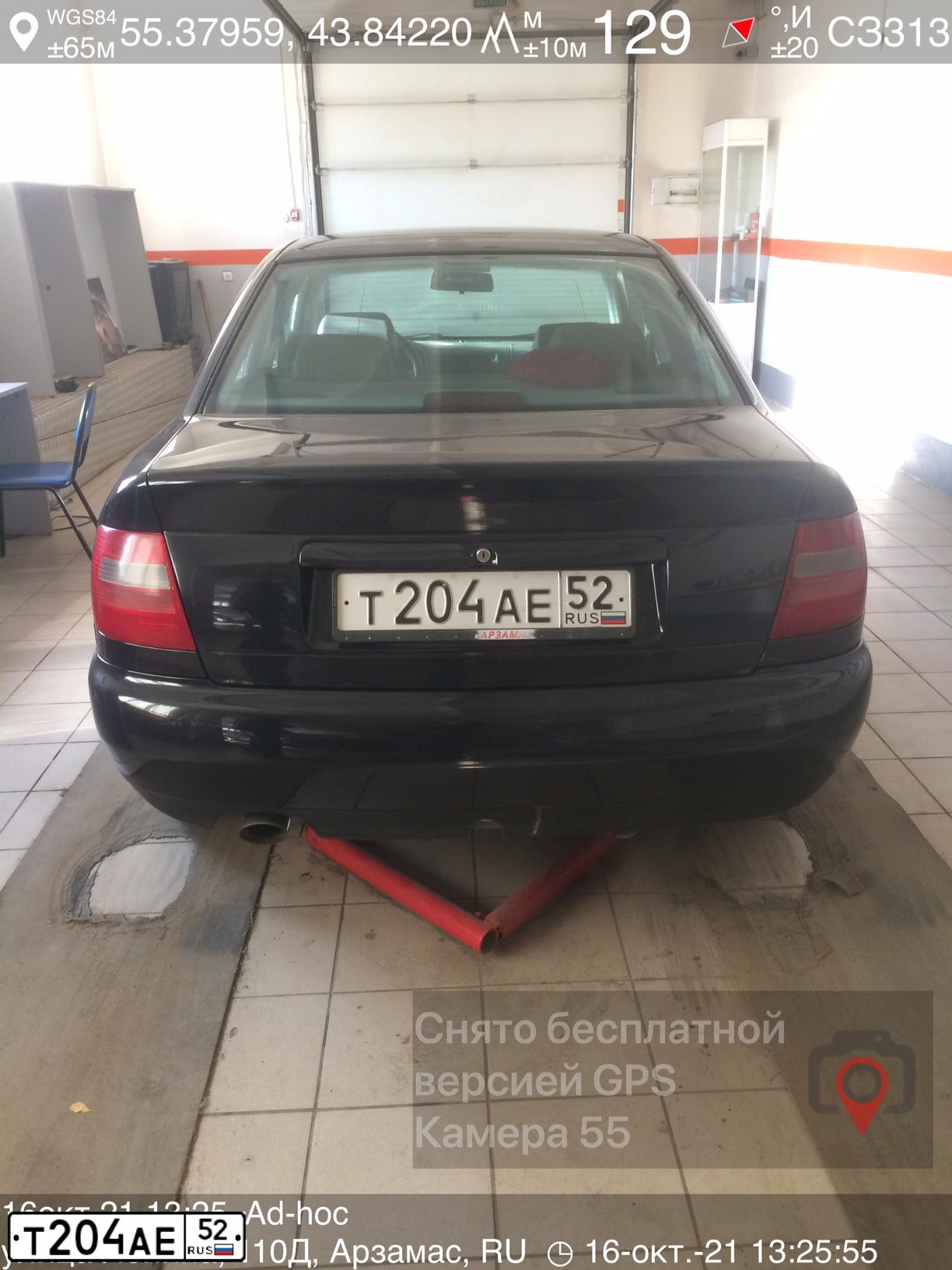 Фото автомобиля AUDI A4, 1997 — госномер Т204АЕ52. Цвет: ТЕМНО-СИНИЙ