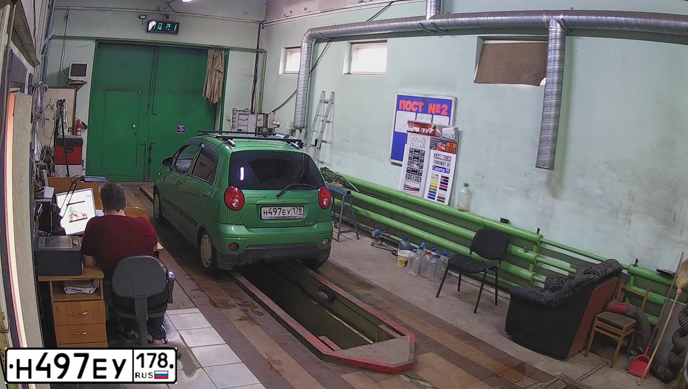 Фото автомобиля CHEVROLET SPARK, 2008 — госномер Н497ЕУ178. Цвет: ЗЕЛЕНЫЙ