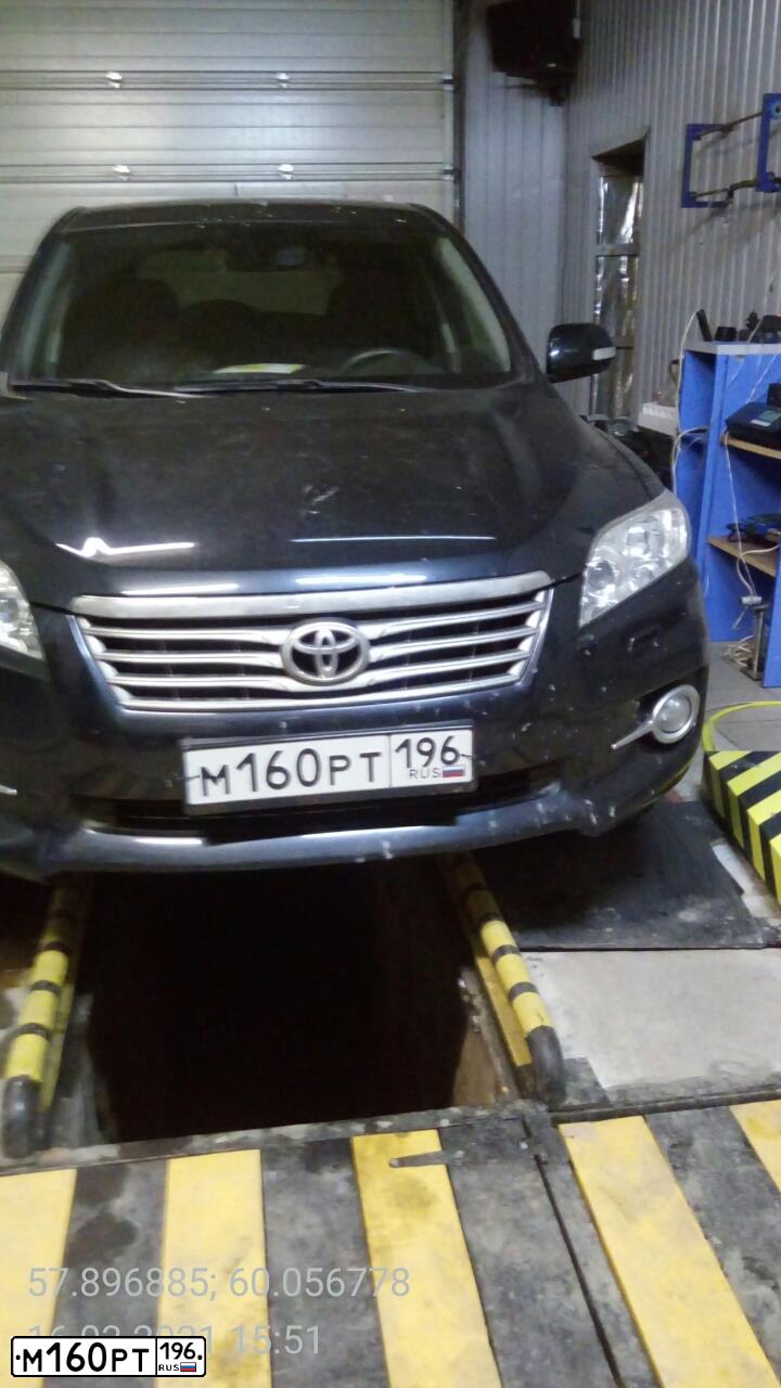 Фото автомобиля TOYOTA RAV4, 2012 — госномер М160РТ196. Цвет: ТЕМНО-СЕРЫЙ