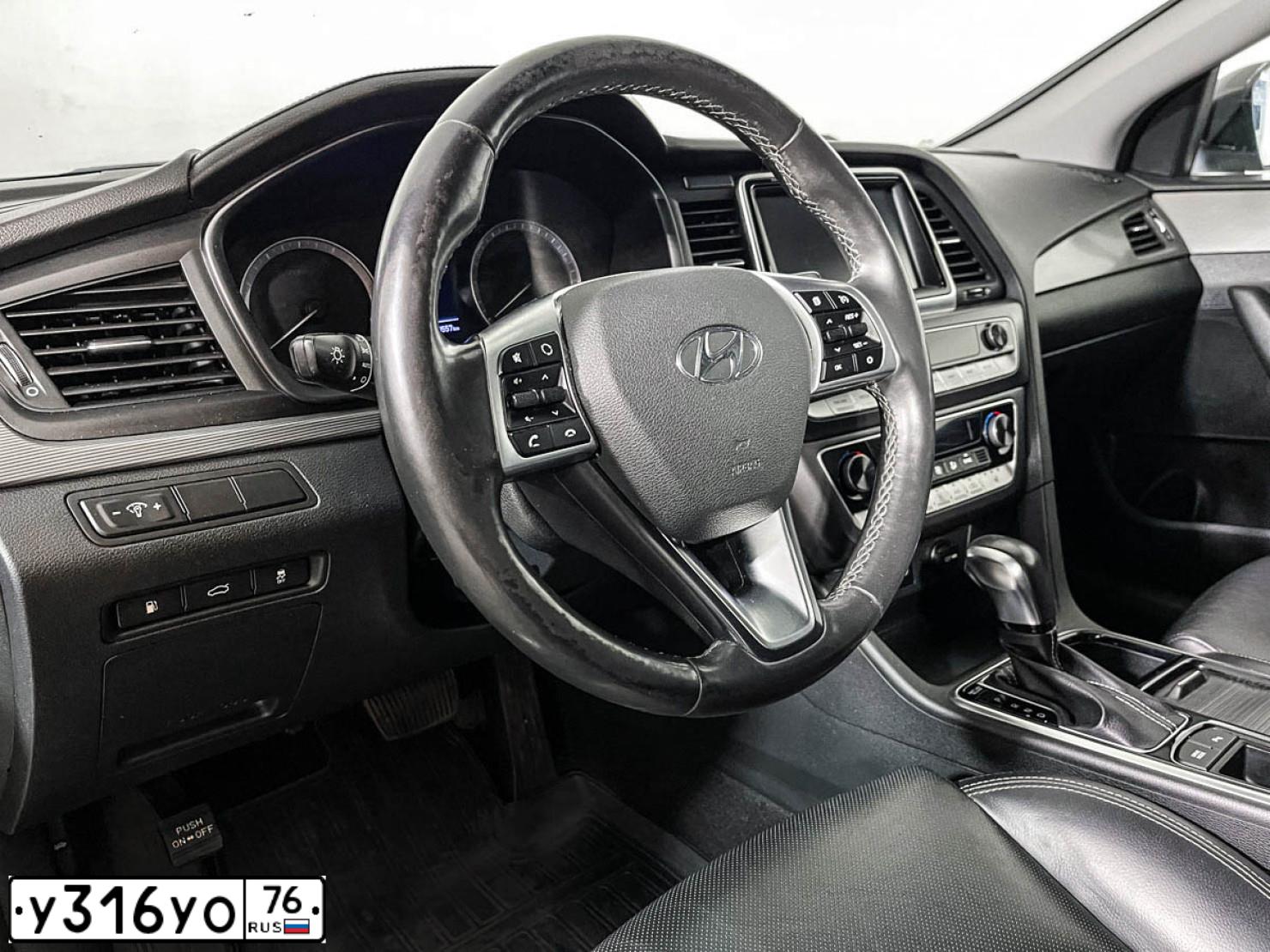 Фото автомобиля MAZDA 626, 1997 — госномер Т316УО76. Цвет: синий