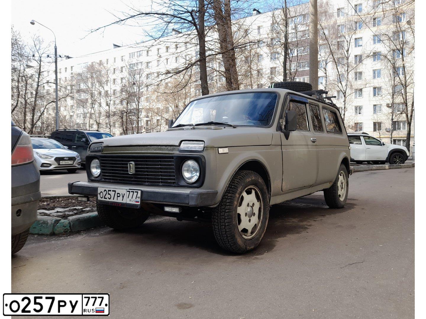 Фото автомобиля LADA 2129 NIVA, 1995 — госномер С900ВЕ50. Цвет: ТЕМНО-СЕРЫЙ