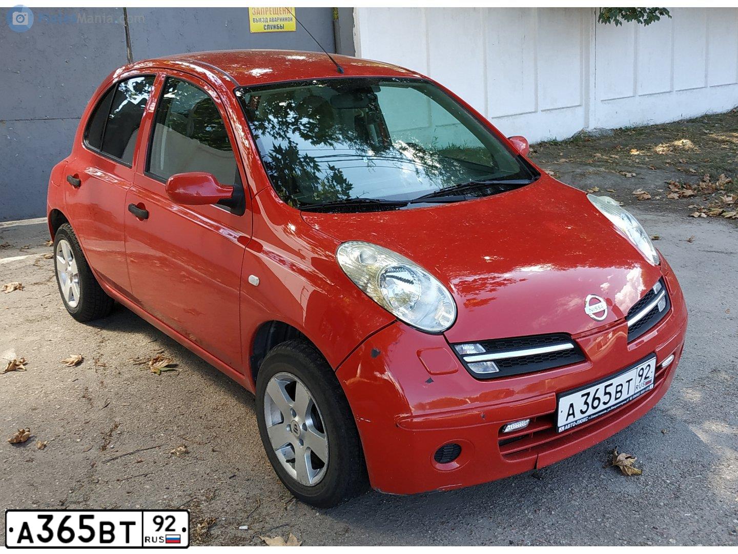 Фото автомобиля NISSAN MICRA, 2006 — госномер Н412ВХ82. Цвет: Красный