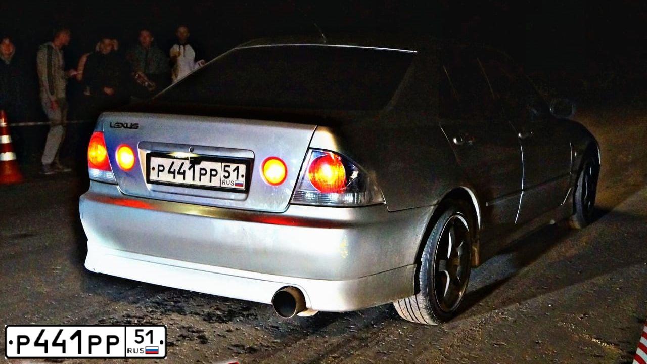 Фото автомобиля LEXUS IS, 2000 — госномер Е192НТ797. Цвет: ЖЕЛТЫЙ