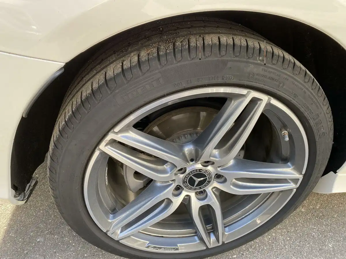 Фото автомобиля MERCEDES E-KLASSE, 2017 — госномер Н292ВТ799. Цвет: Белый
