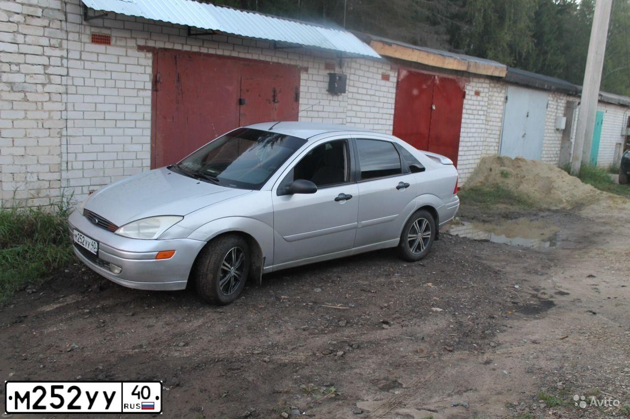 Фото автомобиля FORD FOCUS, 2000 — госномер М252УУ40. Цвет: СЕРЕБРИСТЫЙ