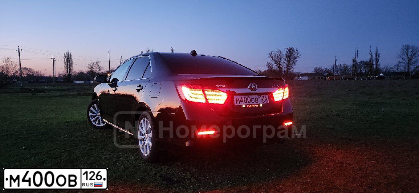 Фото автомобиля TOYOTA CAMRY, 2013 — госномер М400ОВ126. Цвет: ЧЕРНЫЙ МЕТАЛЛИК