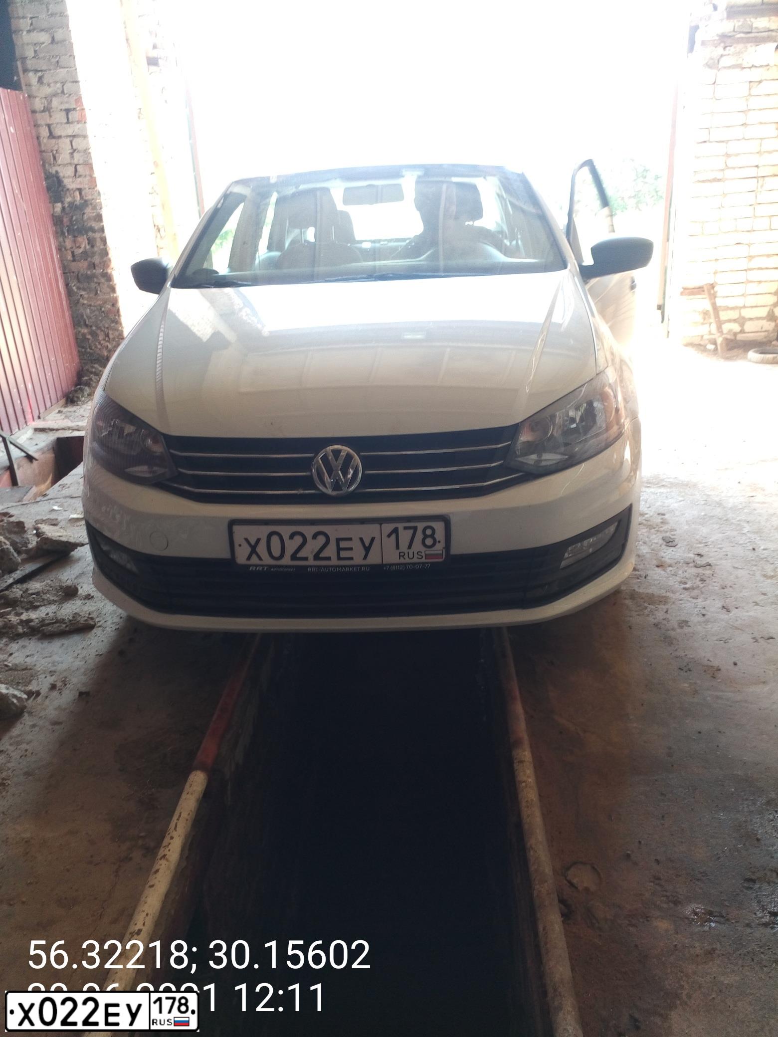 Фото автомобиля VOLKSWAGEN POLO, 2017 — госномер Р658СУ60