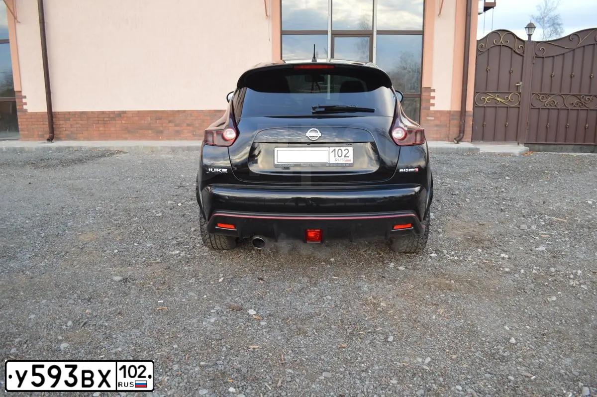 Фото автомобиля NISSAN JUKE, 2013 — госномер С052УР72. Цвет: ЧЕРНЫЙ