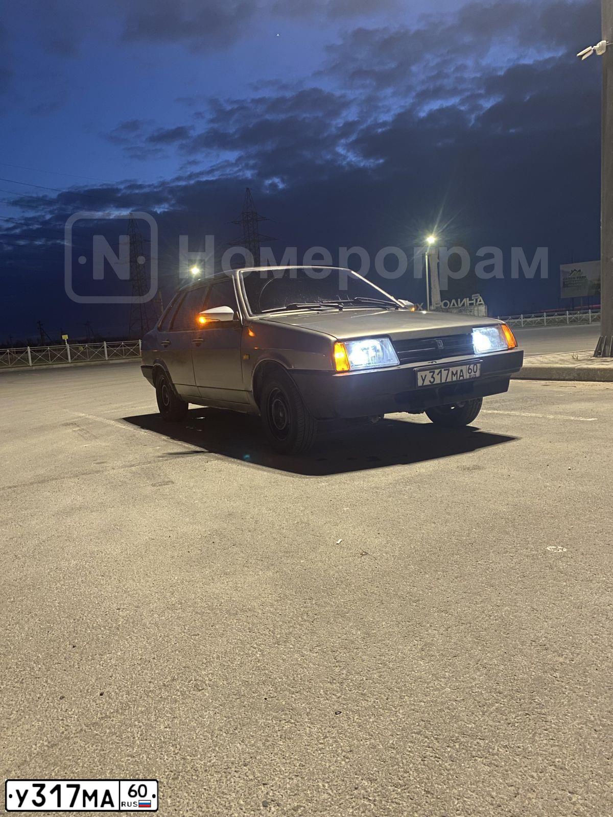Фото автомобиля LADA 2109 SAMARA, 2002 — госномер У317МА60. Цвет: СЕРЕБРИСТО СЕРО-ЗЕЛЕНЫЙ