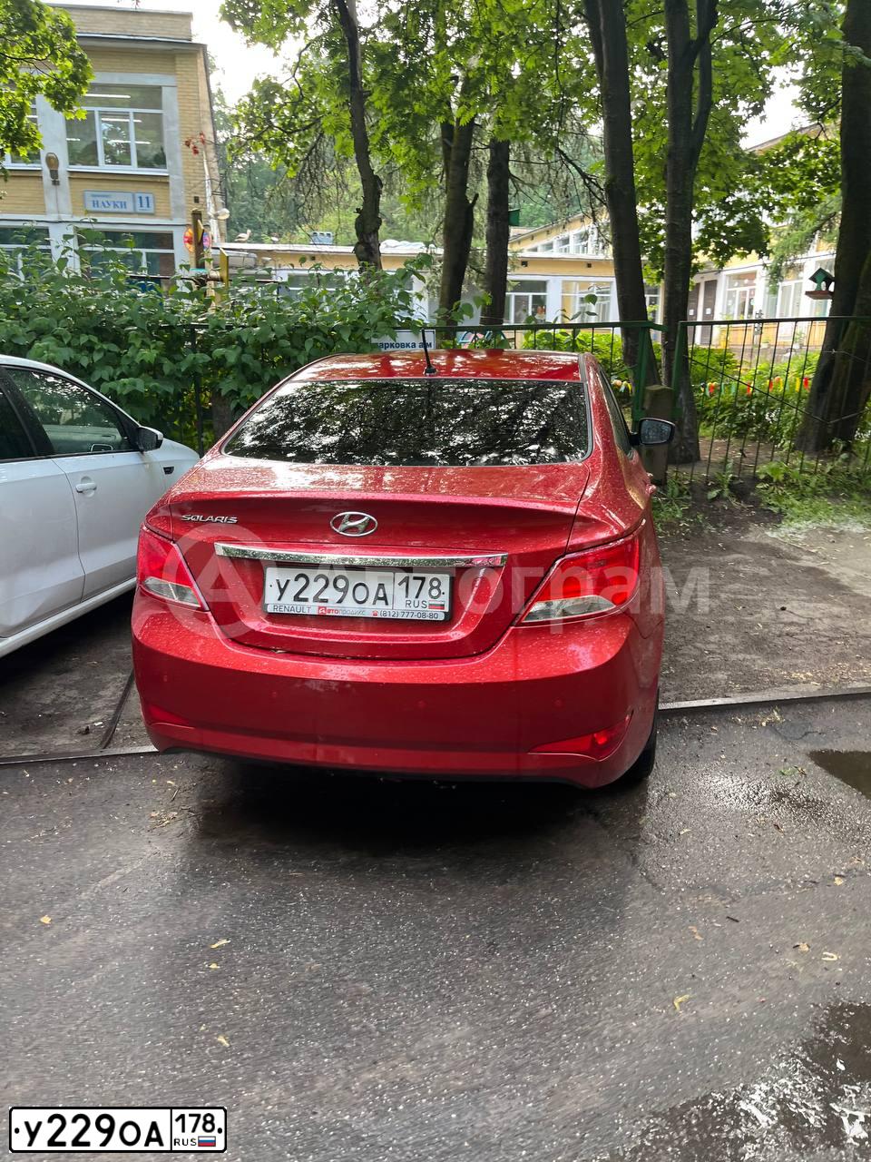 Фото автомобиля HYUNDAI SOLARIS, 2016 — госномер У229ОА178. Цвет: КРАСНЫЙ ГРАНАТ