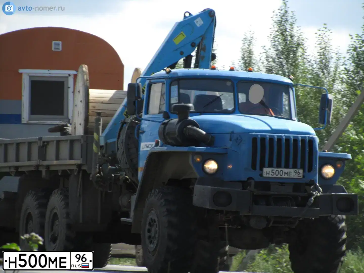 Фото автомобиля URAL 4320 /6X6/, 2006 — госномер Н500МЕ96. Цвет: СВЕТЛО-СИНИЙ