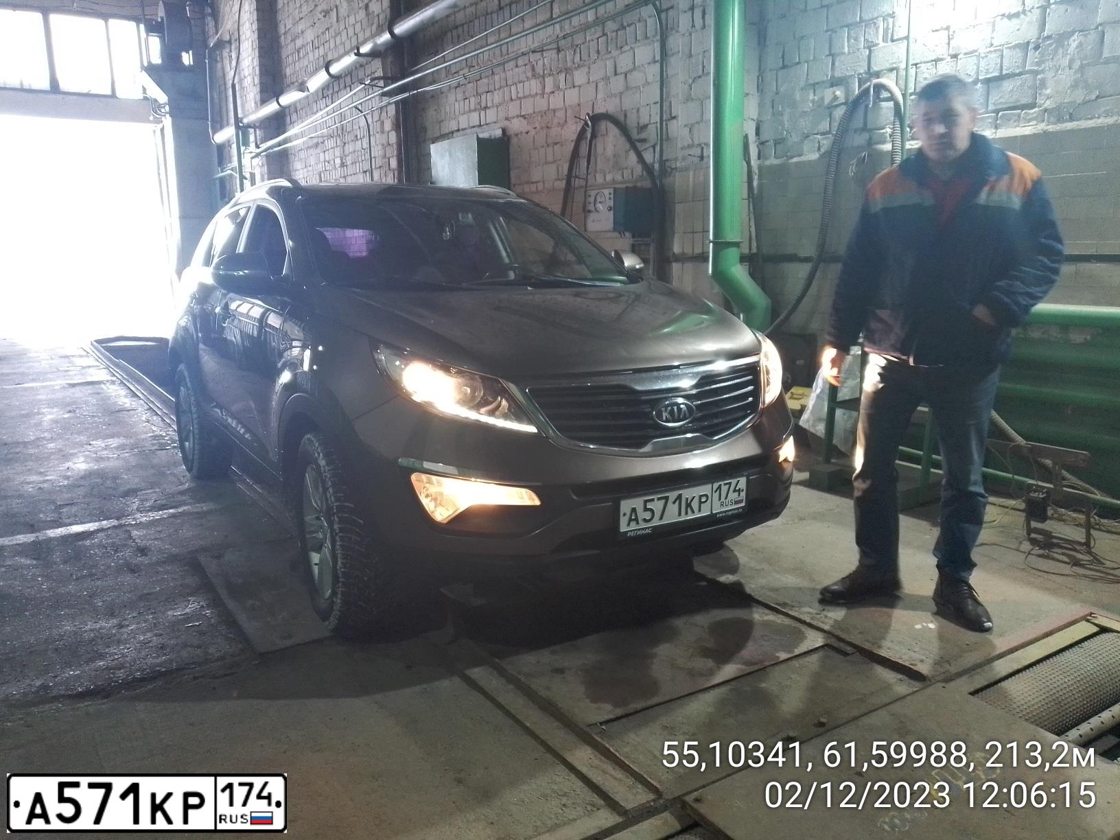 Фото автомобиля KIA SPORTAGE, 2010 — госномер С113ВХ774. Цвет: Коричневый