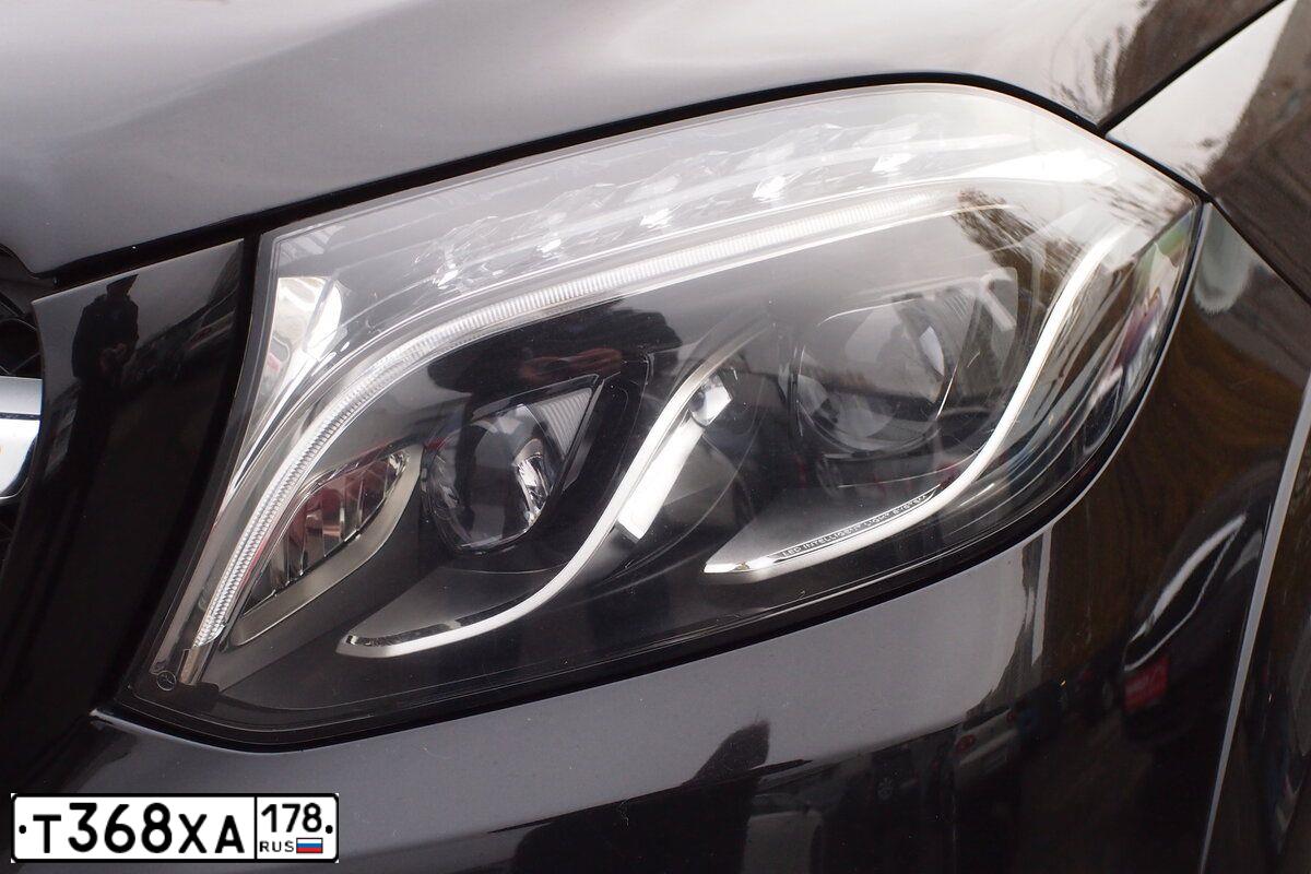 Фото автомобиля MERCEDES GL-KLASSE, 2018 — госномер В150УР799. Цвет: ЧЕРНЫЙ