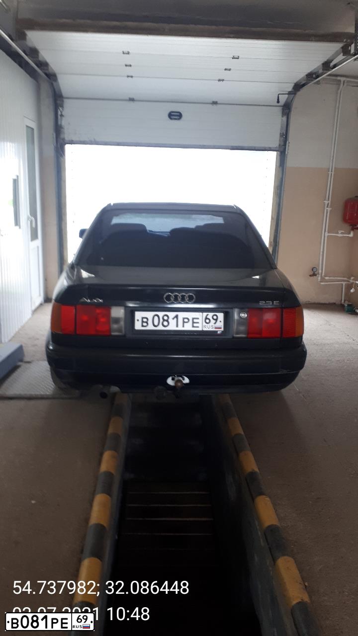 Фото автомобиля AUDI 100, 1990 — госномер В081РЕ69. Цвет: ЧЕРНЫЙ