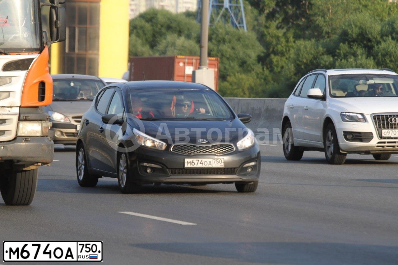 Фото автомобиля KIA CEE'D, 2016 — госномер М674ОА750. Цвет: ЧЕРНЫЙ ПЕРЛАМУТР