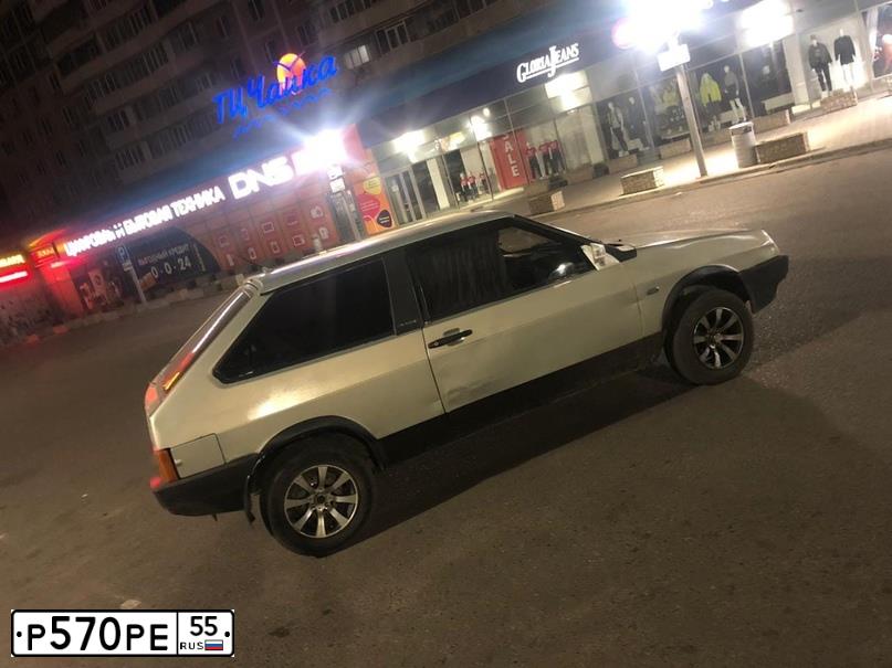Фото автомобиля MERCEDES S-KLASSE, 1992 — госномер Р570РЕ55. Цвет: ЧЕРНЫЙ