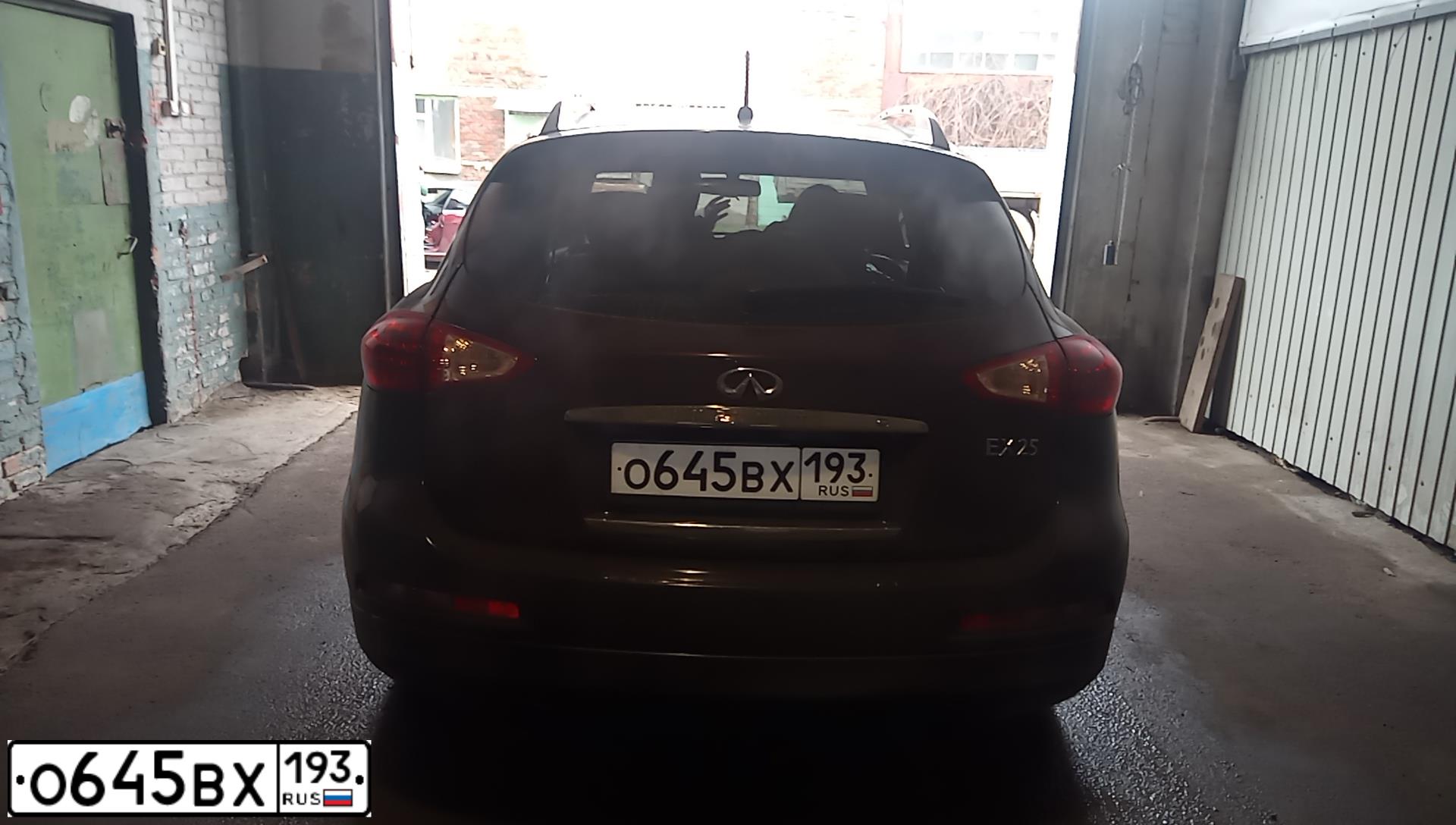 Фото автомобиля INFINITI QX50 /EX/, 2011 — госномер С005КК93. Цвет: ТЕМНО-БОРДОВЫЙ