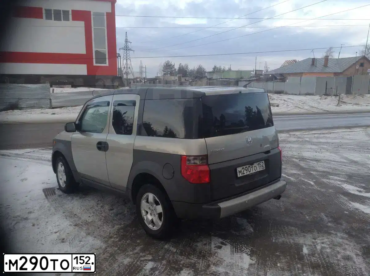 Фото автомобиля HONDA ELEMENT, 2003 — госномер М290ТО152. Цвет: Серый
