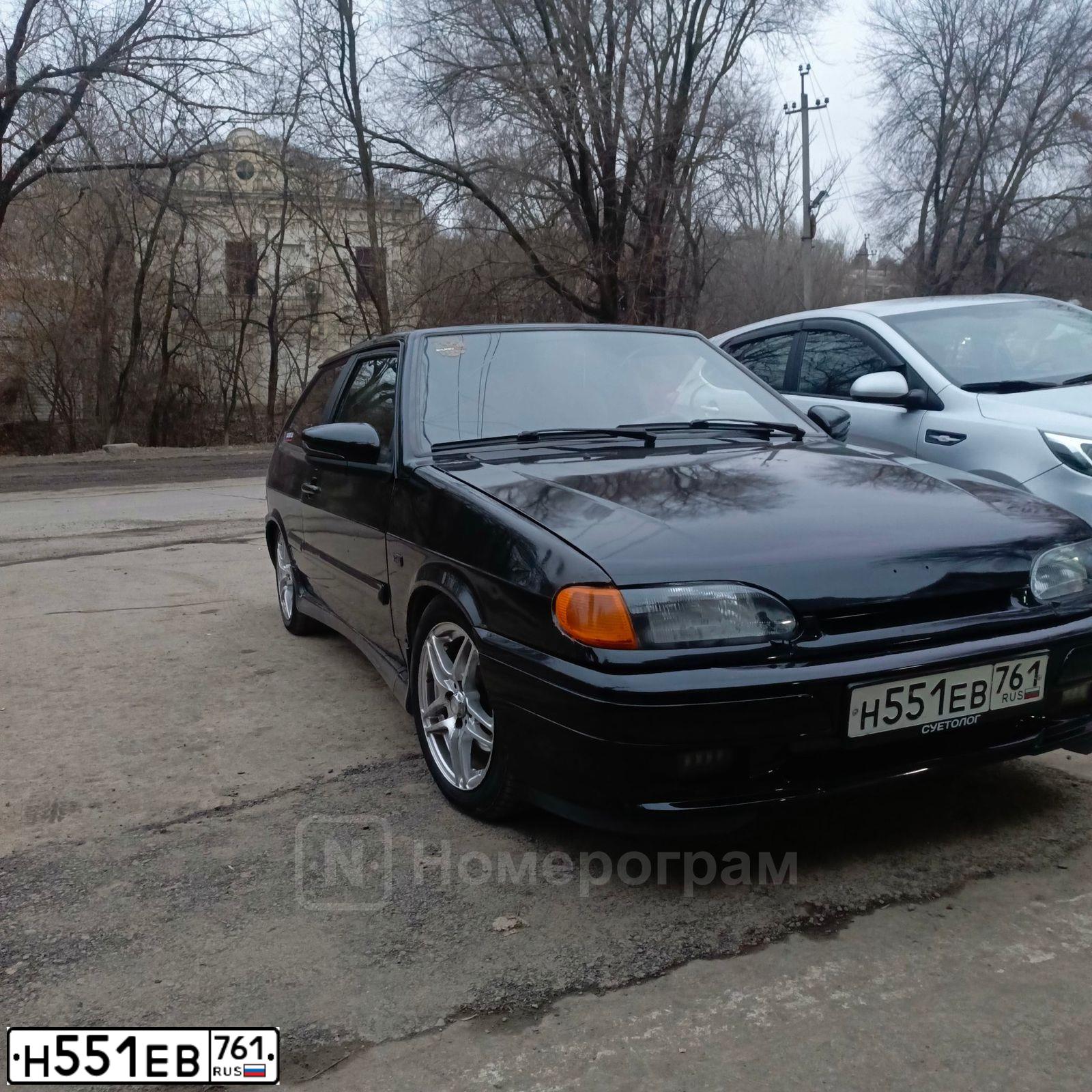 Фото автомобиля LADA 2113 SAMARA, 2006 — госномер Н551ЕВ761. Цвет: ГРАФИТОВЫЙ МЕТАЛЛИК