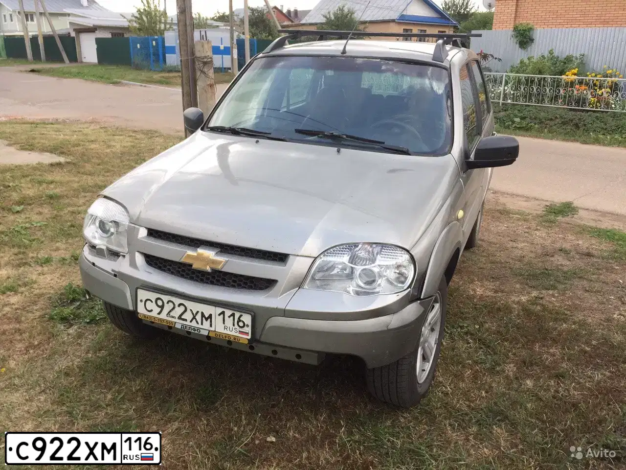 Фото автомобиля CHEVROLET NIVA, 2013 — госномер М237НУ763. Цвет: СЕРО-КОРИЧНЕВЫЙ МЕТАЛЛИК
