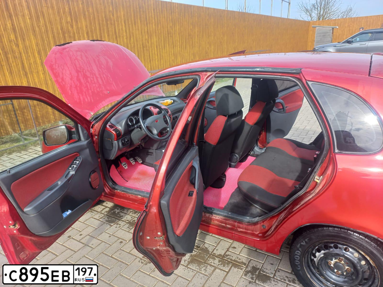 Фото автомобиля LADA KALINA, 2010 — госномер Н374НВ01