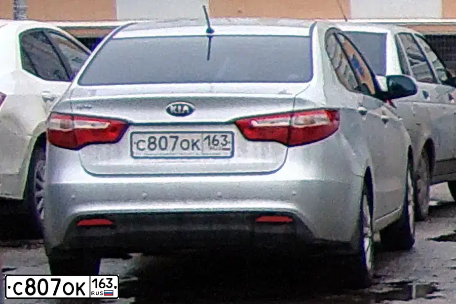 Фото автомобиля KIA RIO, 2013 — госномер Е841ЕТ716. Цвет: СЕРЕБРИСТЫЙ