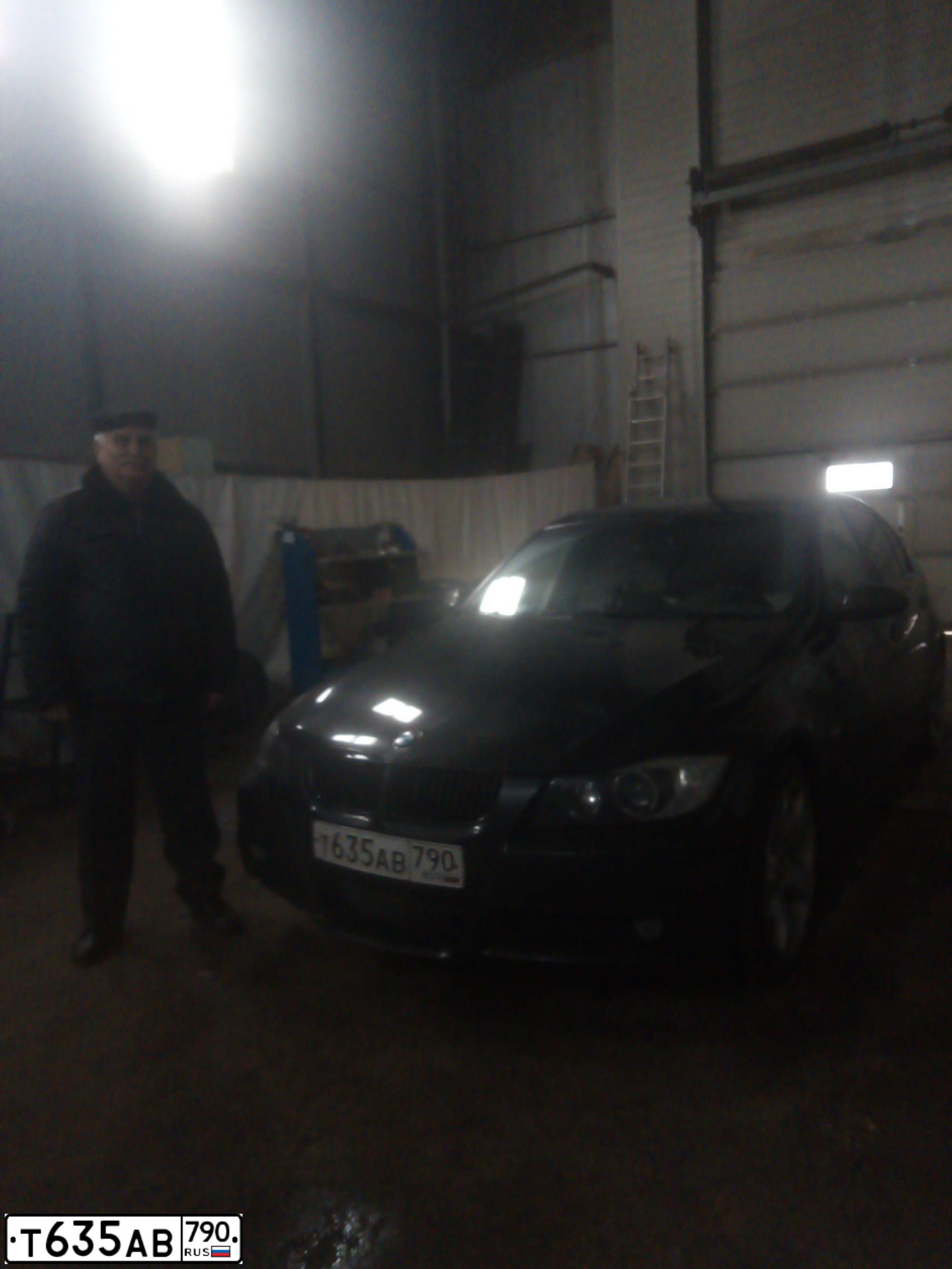 Фото автомобиля FORD FOCUS, 2010 — госномер Е788ОВ51. Цвет: ТЕМНО-СЕРЫЙ