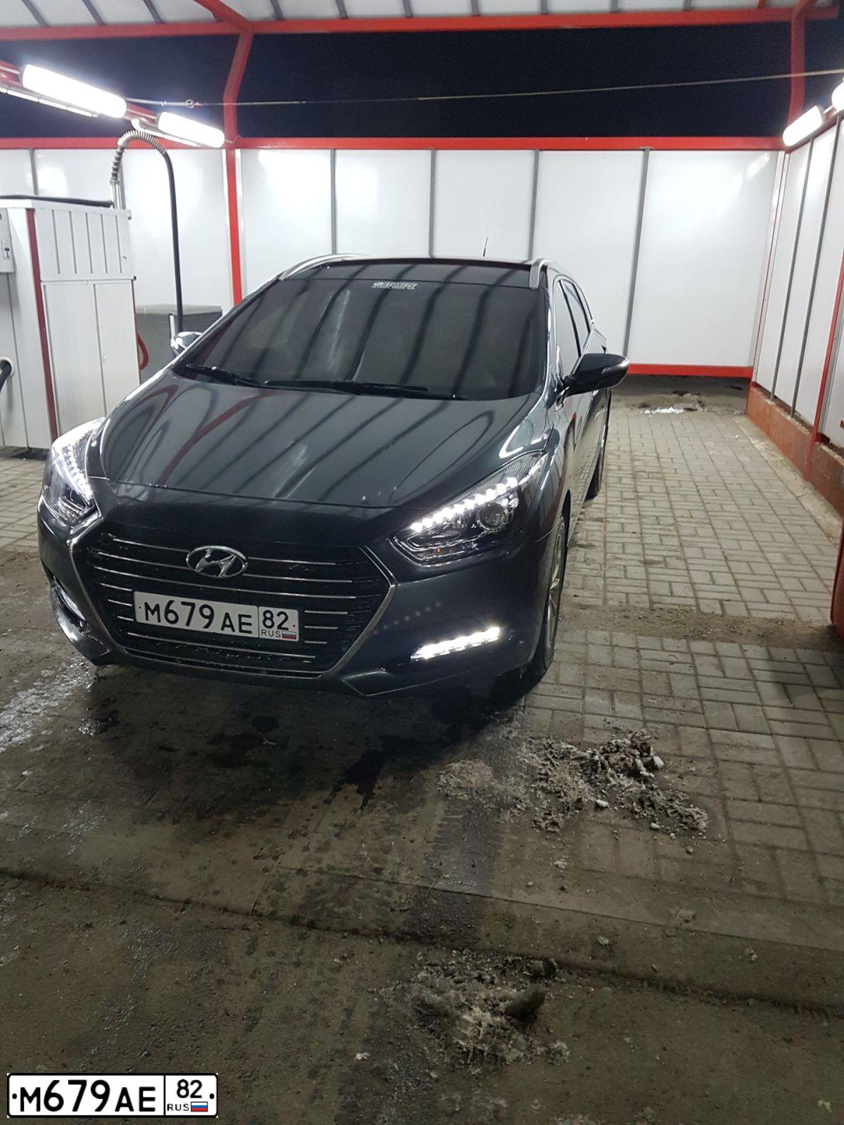Фото автомобиля HYUNDAI I40, 2016 — госномер Е133СА198. Цвет: СЕРЫЙ
