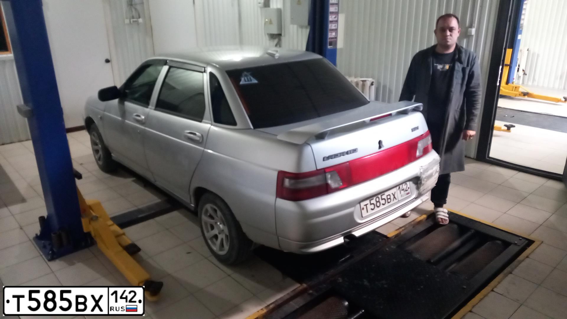 Фото автомобиля LADA 2110, 2006 — госномер Т585ВХ142. Цвет: СВЕТЛО СЕРЕБРИСТЫЙ МЕТАЛЛИК