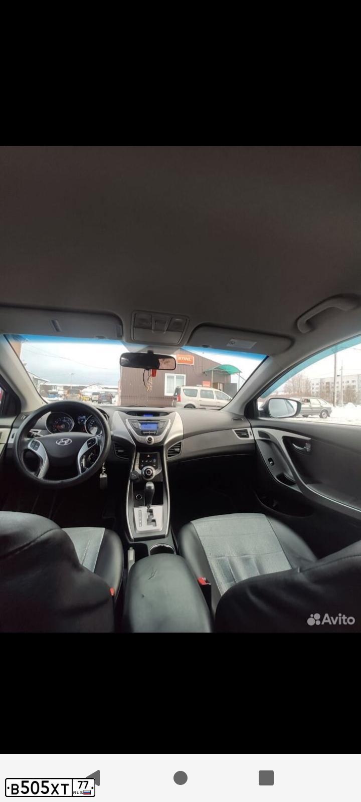 Фото автомобиля VOLKSWAGEN PASSAT, 1993 — госномер В505ХТ77. Цвет: ЧЕРНЫЙ