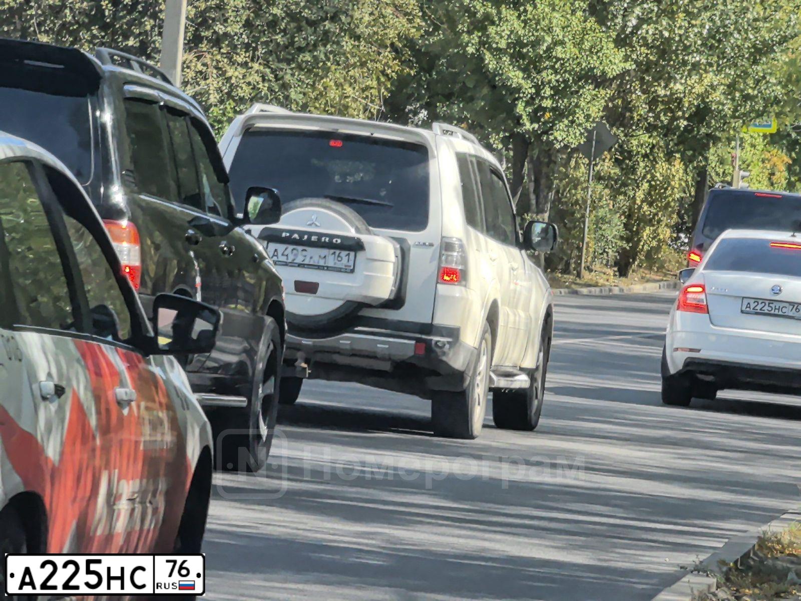 Фото автомобиля TOYOTA LANDCRUISER 200, 2012 — госномер Т701РС750. Цвет: СЕРЫЙ